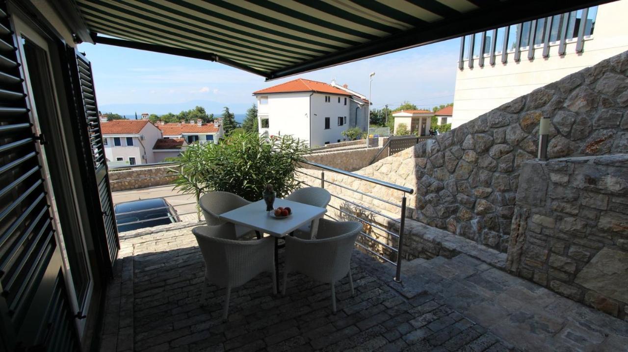 Apartments Adria Malinska Exterior foto
